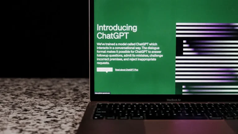 Comparing Chub AI Server Uptime with Leading Chatbot Platforms