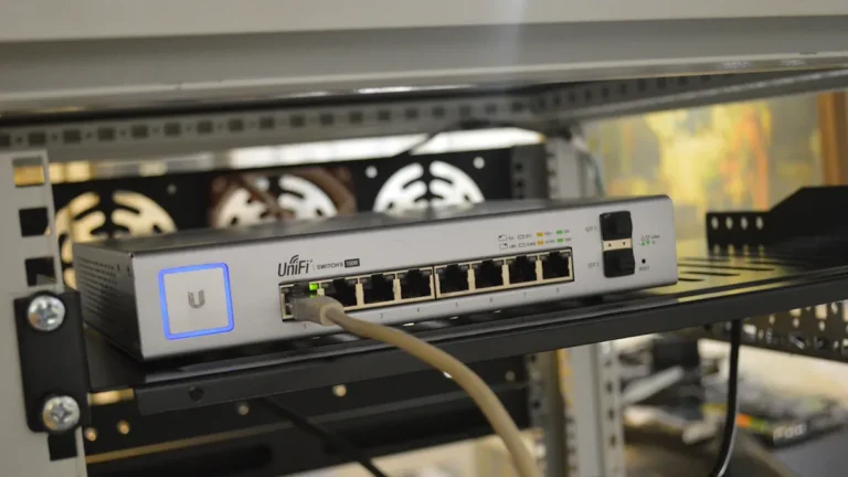 Best Network Switches and Splitters for Reliable Connectivity