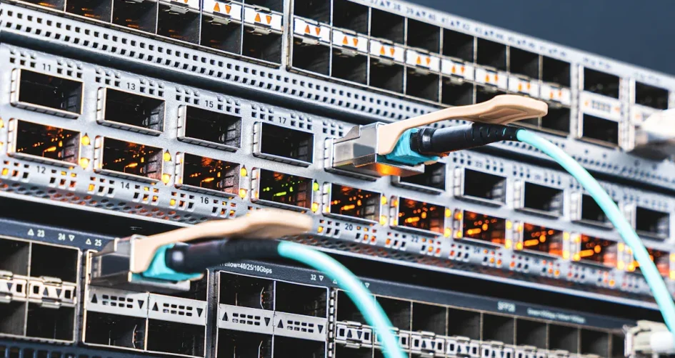 How Splitters and Switches Handle Multiple Device Connections